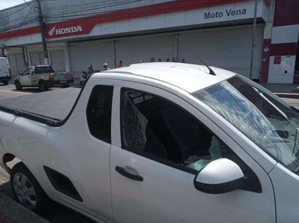 Lojas fechadas na Leitão da Silva, Vitória - ES por Rafael Silva