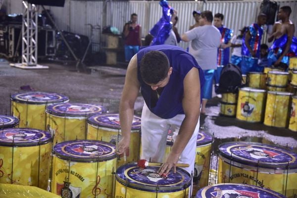 Sinal verde para o Carnaval de Vitória: bastidores da Pega no Samba e clima de festa no Sambão do Povo por Rodrigo Gavini