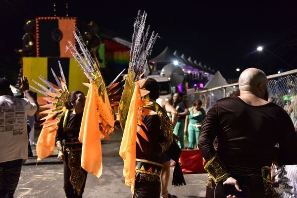 Sinal verde para o Carnaval de Vitória: bastidores da Pega no Samba e clima de festa no Sambão do Povo por Rodrigo Gavini