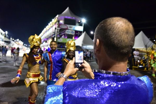 Sinal verde para o Carnaval de Vitória: bastidores da Pega no Samba e clima de festa no Sambão do Povo por Rodrigo Gavini