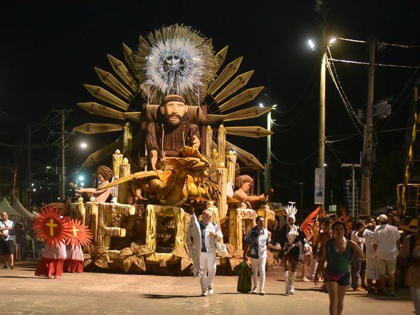 Carnaval 2020: tudo pronto para os desfiles de sábado por Fernando Madeira