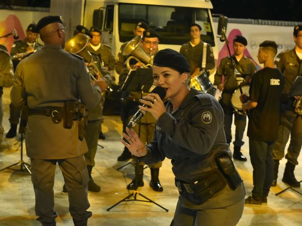 Banda da PM na abertura do carnaval por Fernando Madeira