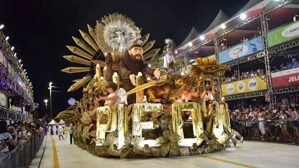 Ligas das escolas de samba do Espírito Santo decidiram, a pedido do Governo do Estado, adiar a reunião para saber se a folia no Sambão do Povo está mantida ou cancelada no ano que vem