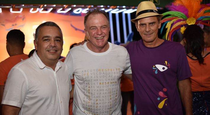O governador Renato Casagrande visitou o espaço da Rede Gazeta na noite dos desfiles do Grupo Especial
