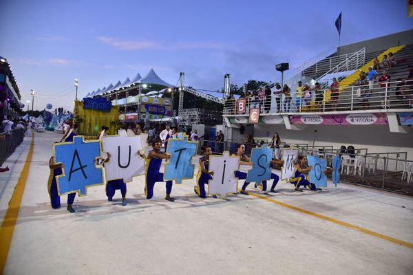 Mocidade da Praia e a diversidade do universo das pessoas com autismo por Rodrigo Gavini