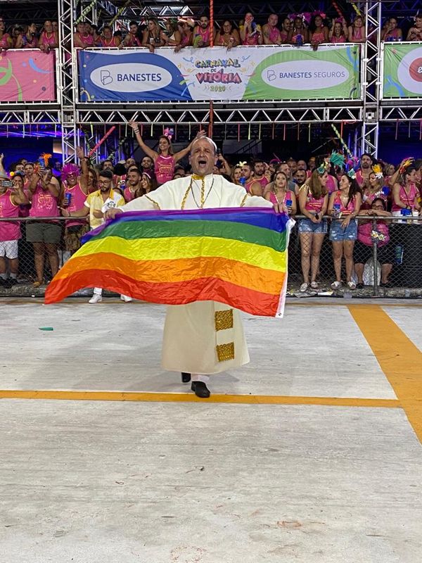 Papa Francisco da Piedade arrancou aplausos do público com o seu gesto por Leonel Ximenes