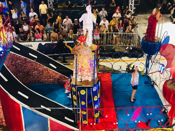 Pega no Samba é a primeira a se apresentar e brilha no Carnaval de Vitória por Secundo Rezende
