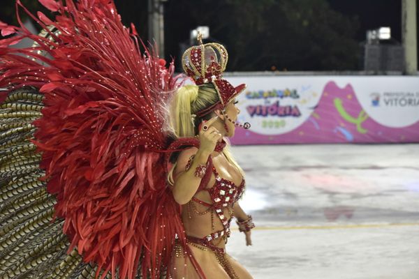 Primeira a entrar na avenida, Pega no Samba aposta no enredo "intolerância jamais" e ainda pede paz por Rodrigo Gavini