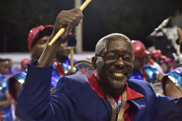Primeira a entrar na avenida, Pega no Samba aposta no enredo "intolerância jamais" e ainda pede paz por Rodrigo Gavini