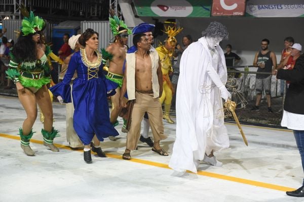 Primeira a entrar na avenida, Pega no Samba aposta no enredo "intolerância jamais" e ainda pede paz por Ricardo Medeiros