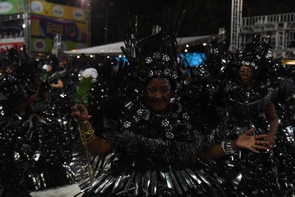 Primeira a entrar na avenida, Pega no Samba aposta no enredo "intolerância jamais" e ainda pede paz por Ricardo Medeiros