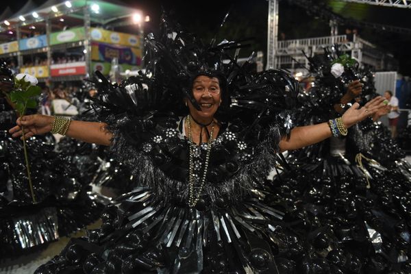 Primeira a entrar na avenida, Pega no Samba aposta no enredo "intolerância jamais" e ainda pede paz por Ricardo Medeiros