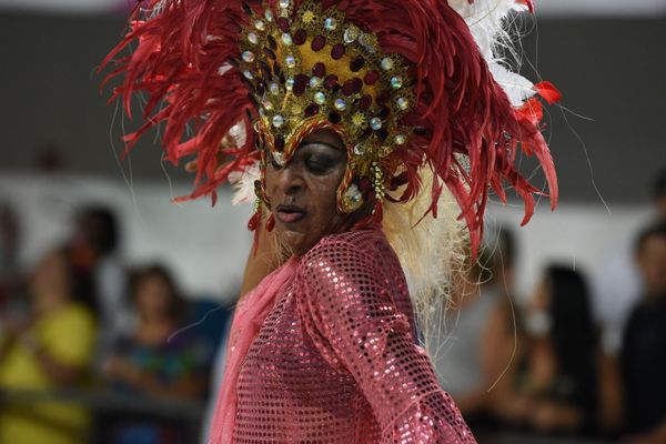 Primeira a entrar na avenida, Pega no Samba aposta no enredo "intolerância jamais" e ainda pede paz por Ricardo Medeiros