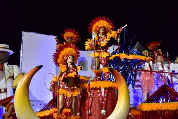 Unidos da Piedade abre desfiles de sábado  - Carnaval 2020 por Rodrigo Gavini