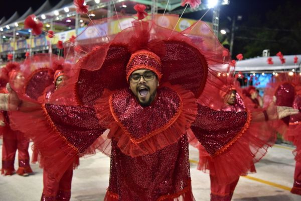 Unidos da Piedade abre desfiles de sábado  - Carnaval 2020 por Rodrigo Gavini