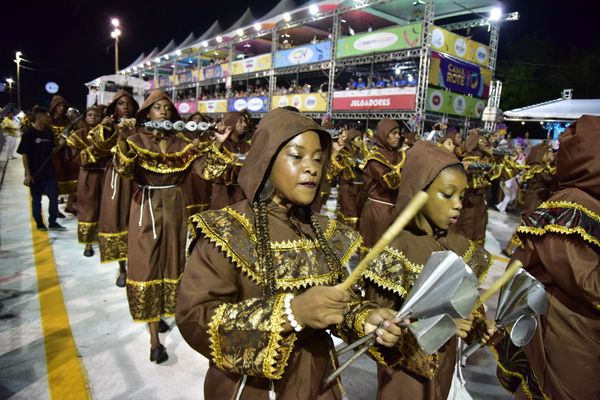 Unidos da Piedade abre desfiles de sábado  - Carnaval 2020 por Rodrigo Gavini