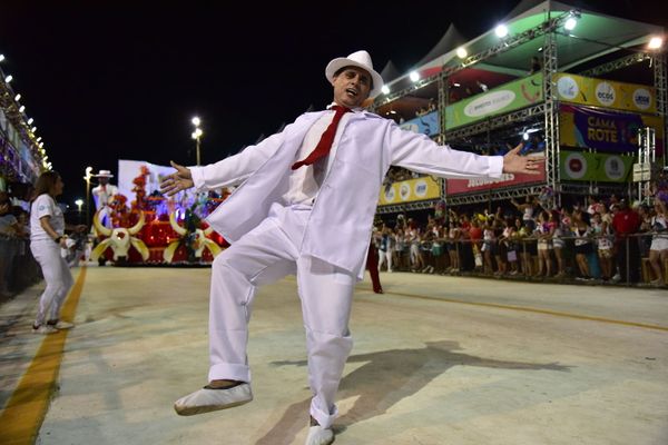 Unidos da Piedade abre desfiles de sábado  - Carnaval 2020 por Rodrigo Gavini