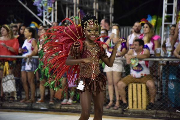 Unidos da Piedade abre desfiles de sábado  - Carnaval 2020 por Rodrigo Gavini