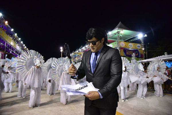 Unidos da Piedade abre desfiles de sábado  - Carnaval 2020 por Rodrigo Gavini