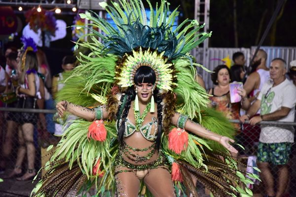 Unidos da Piedade abre desfiles de sábado  - Carnaval 2020 por Rodrigo Gavini