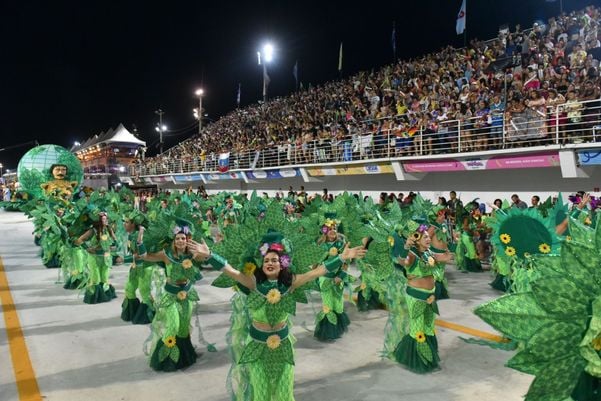Unidos da Piedade abre o desfile de sábado por Fernando Madeira
