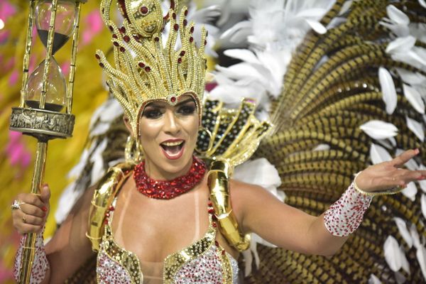 Unidos de Barreiros contagia Sambão do Povo com a magia do tempo por Rodrigo Gavini