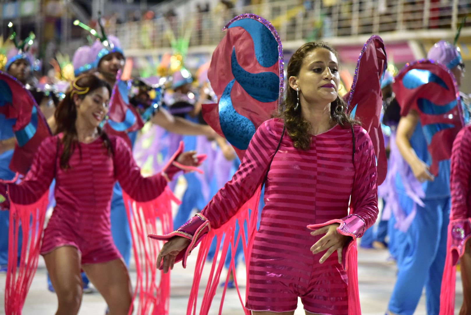 Unidos de Barreiros contagia Sambão do Povo com a magia do tempo