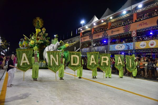 Verde e rosa capixaba, Andaraí exalta a cachaça, símbolo da cultura brasileira por Rodrigo Gavini