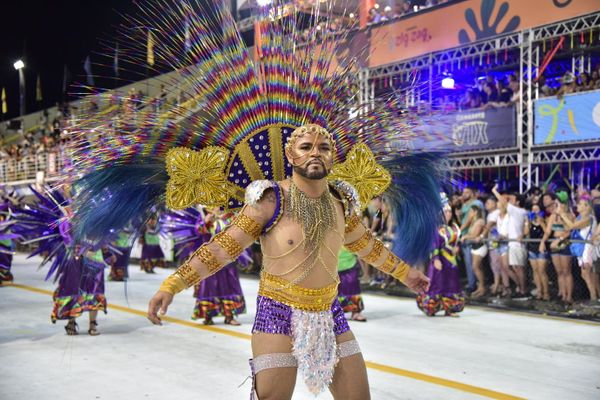 Verde e rosa capixaba, Andaraí exalta a cachaça, símbolo da cultura brasileira por Rodrigo Gavini