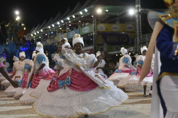 A Imperatriz do Forte foi a sexta escola a desfilar no Sambão do Povo por Vitor Jubini