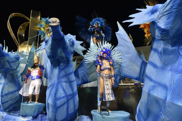 A Imperatriz do Forte foi a sexta escola a desfilar no Sambão do Povo por Vitor Jubini