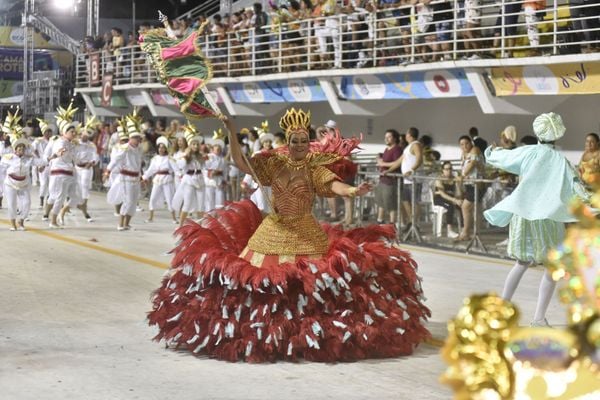 A Imperatriz do Forte foi a sexta escola a desfilar no Sambão do Povo por Vitor Jubini