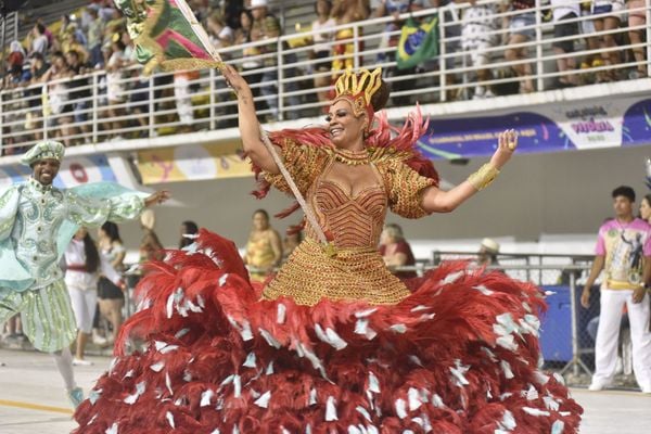 A Imperatriz do Forte foi a sexta escola a desfilar no Sambão do Povo por Vitor Jubini