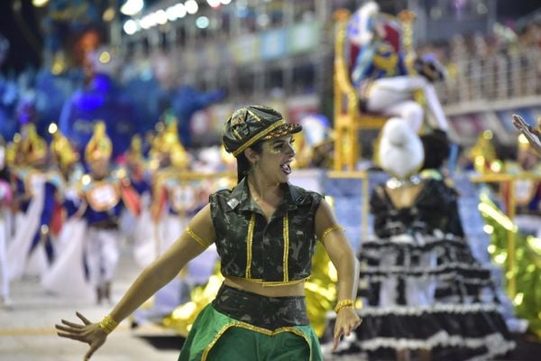 A Imperatriz do Forte foi a sexta escola a desfilar no Sambão do Povo por Rodrigo Gavini