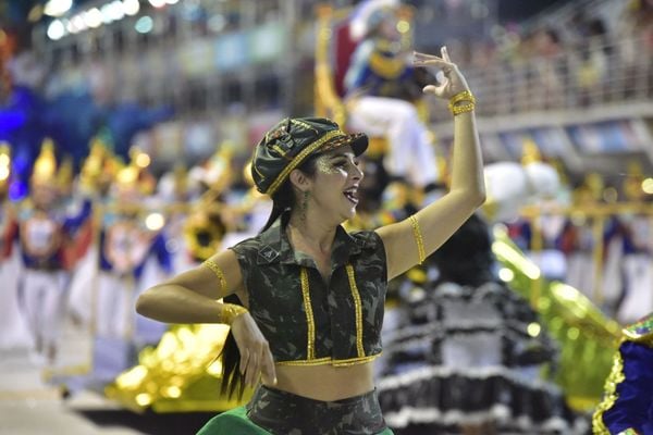 A Imperatriz do Forte foi a sexta escola a desfilar no Sambão do Povo por Rodrigo Gavini