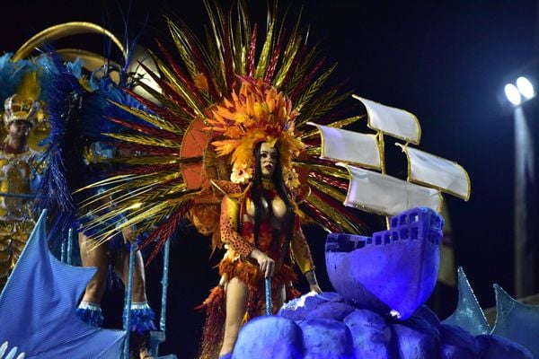 A Imperatriz do Forte foi a sexta escola a desfilar no Sambão do Povo por Rodrigo Gavini