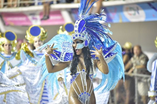 A Imperatriz do Forte foi a sexta escola a desfilar no Sambão do Povo por Rodrigo Gavini