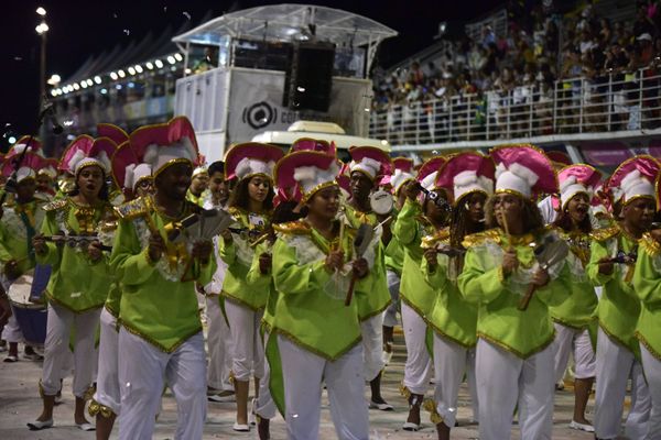 A Imperatriz do Forte foi a sexta escola a desfilar no Sambão do Povo por Rodrigo Gavini