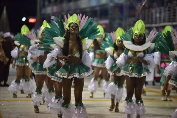 A Imperatriz do Forte foi a sexta escola a desfilar no Sambão do Povo por Rodrigo Gavini