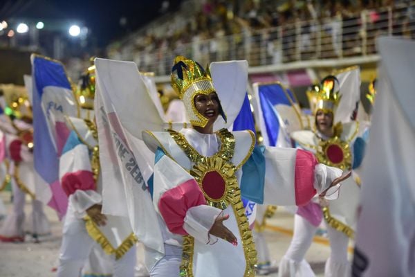 A Imperatriz do Forte foi a sexta escola a desfilar no Sambão do Povo por Rodrigo Gavini