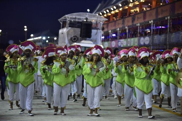 A Imperatriz do Forte foi a sexta escola a desfilar no Sambão do Povo por Rodrigo Gavini