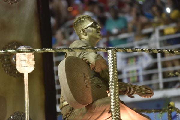 Bateria e samba da Boa Vista conquistam arquibancadas e camarotes por Vitor Jubini