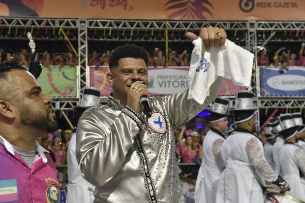 Bateria e samba da Boa Vista conquistam arquibancadas e camarotes por Vitor Jubini
