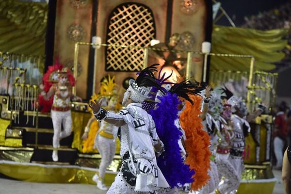 Bateria e samba da Boa Vista conquistaram arquibancadas e camarotes por Rodrigo Gavini