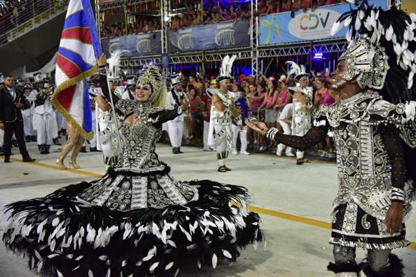 Bateria e samba da Boa Vista conquistaram arquibancadas e camarotes por Rodrigo Gavini