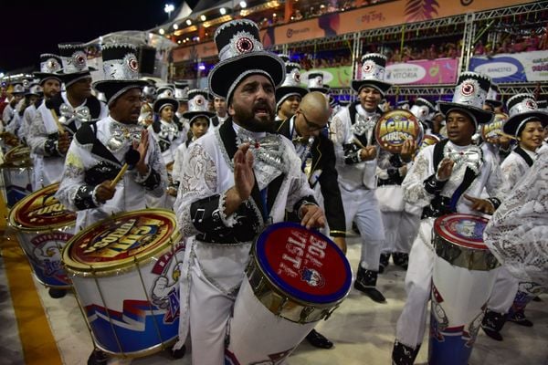 Bateria e samba da Boa Vista conquistaram arquibancadas e camarotes por Rodrigo Gavini