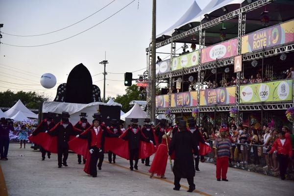 Desfile da escola de samba Unidos de São Torquato por Rodrigo Gavini