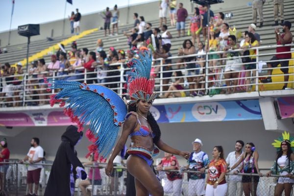 Desfile da escola de samba Unidos de São Torquato por Rodrigo Gavini