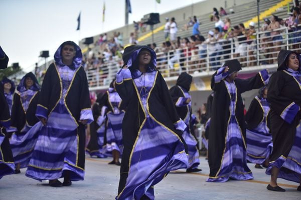 Desfile da escola de samba Unidos de São Torquato por Rodrigo Gavini