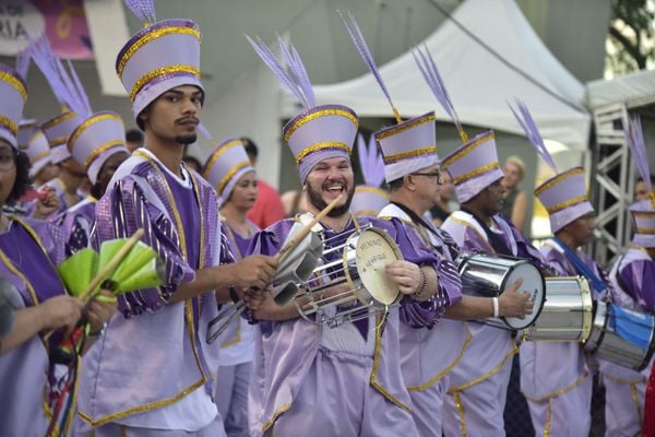 Desfile da escola de samba Unidos de São Torquato por Rodrigo Gavini